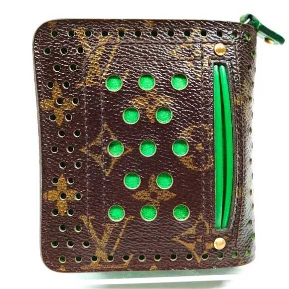 ❌ SOLD❌ Louis Vuitton Monogram Perforated Compact Zippy Wallet - Picture 2 of 8